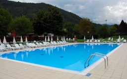 piscina interrata 12 x 6 a sfioro